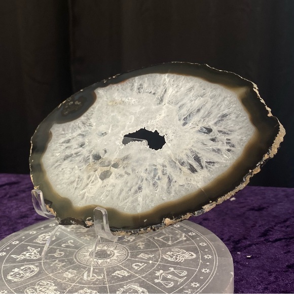 Agate Slice ⚪️💎⚪️ - Picture 3 of 3